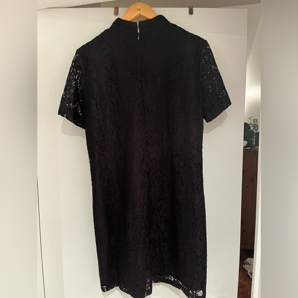 Easy & timeless black lace lined shift dress - Picture 4 of 5